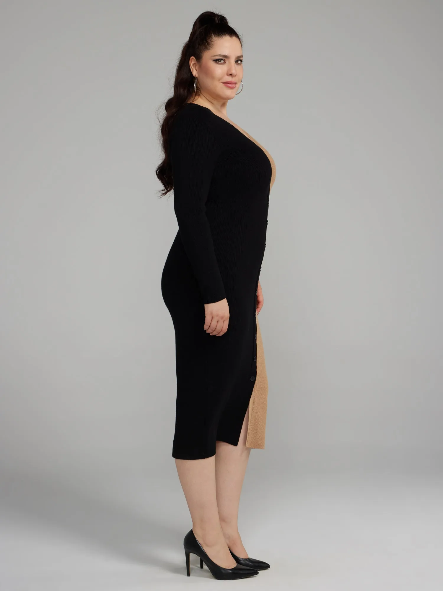 Fashion To Figure - Colorblock Midi Sweater Dress