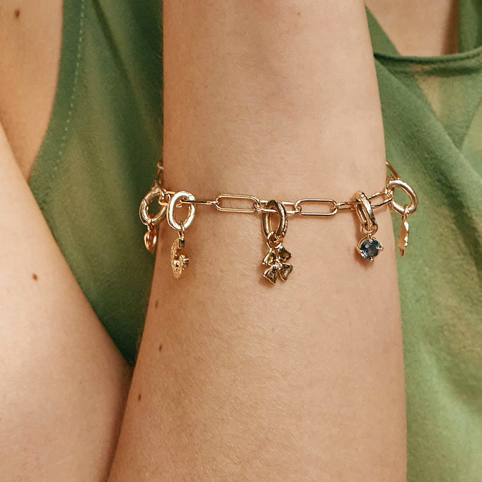 Lucky Clover Charm Pendant in Gold