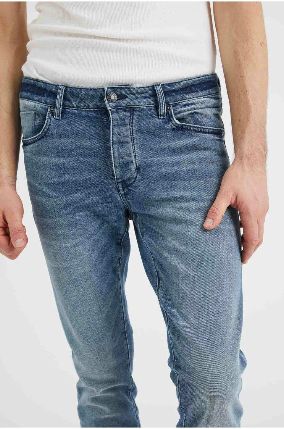 Neuw Denim Iggy Skinny Jean In Ceremony